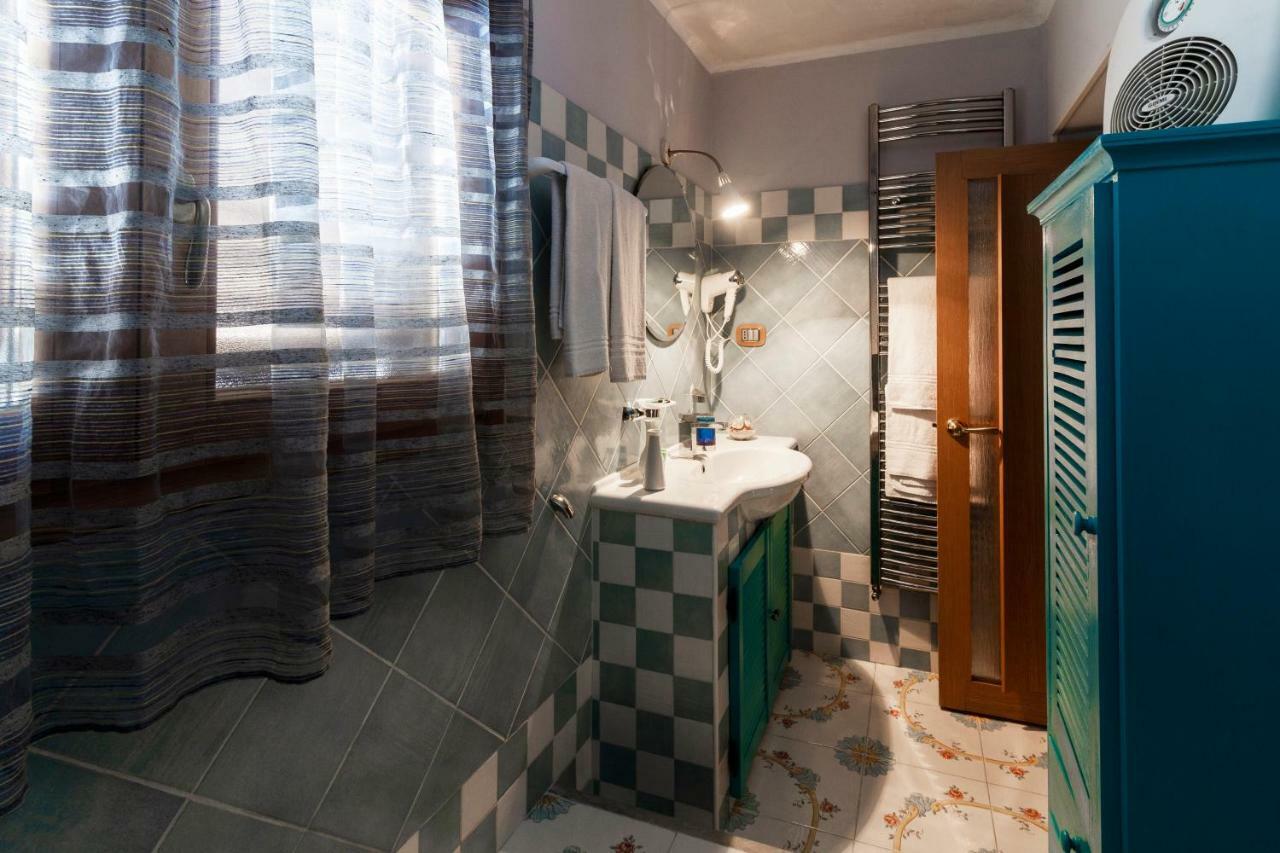 Flori'S Bed & Breakfast Viareggio Dış mekan fotoğraf